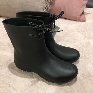 Crocs Women’s Freesail Shorty Rain boots